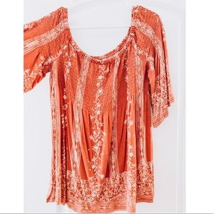 A flowy chic shirt